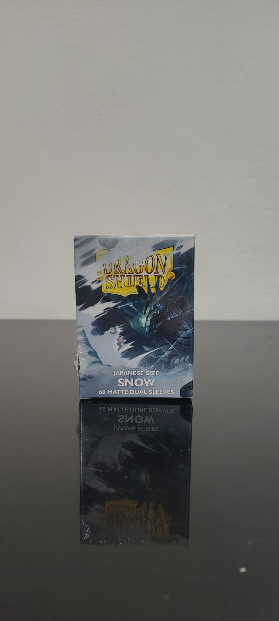 Dragon Shield Japanese Size Dual – Snow